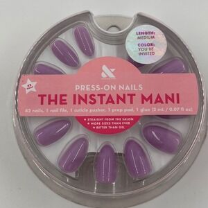Olive and June The Instant Mani Press‎ On Nails Lavender Medium Length 42 Nails